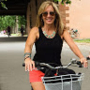 Meet your Posher, Laura